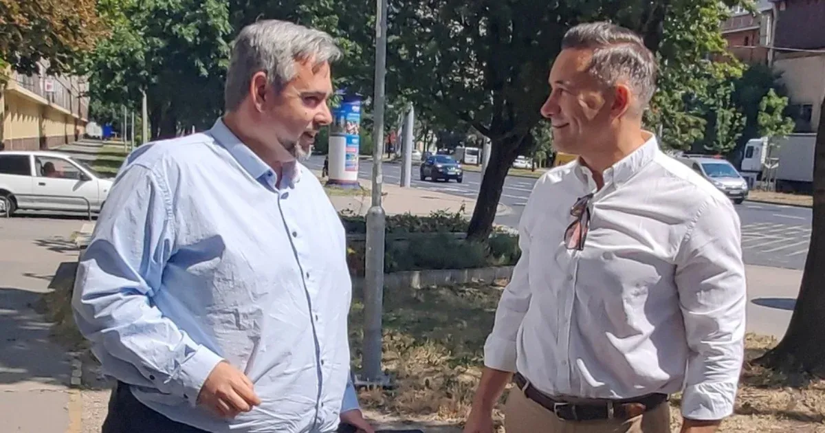 Autómosóból lopták el a pendrive-ot, ami később az ellenzéki politikusokat célba vevő Anonymousnál landolt
