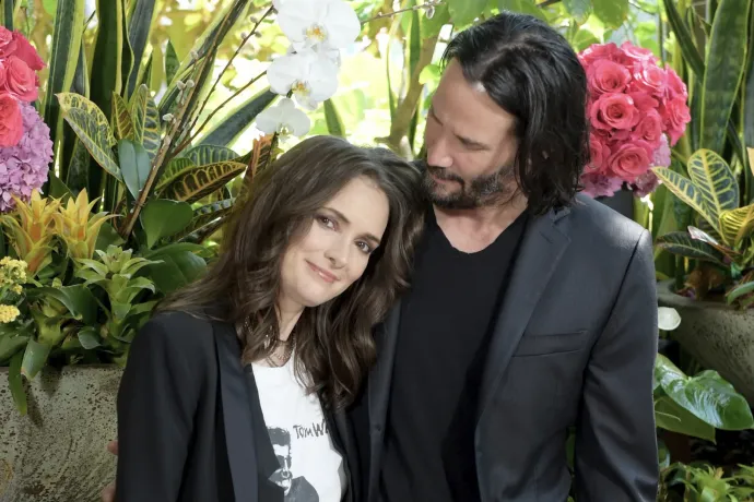 Winona Ryder és Keanu Reeves úgy írogatnak egymásnak, mint a házasok