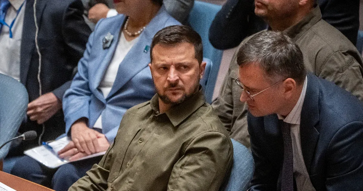 Mindenki csak találgat, miért fogott minden korábbinál nagyobb fejcserékbe Zelenszkij