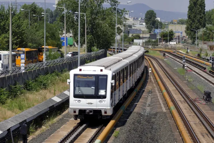 Már nem csak az utasok szaunáznak a 3-as metrón, gyakran a vezetők is 35-40 fokban ülhetnek egész nap