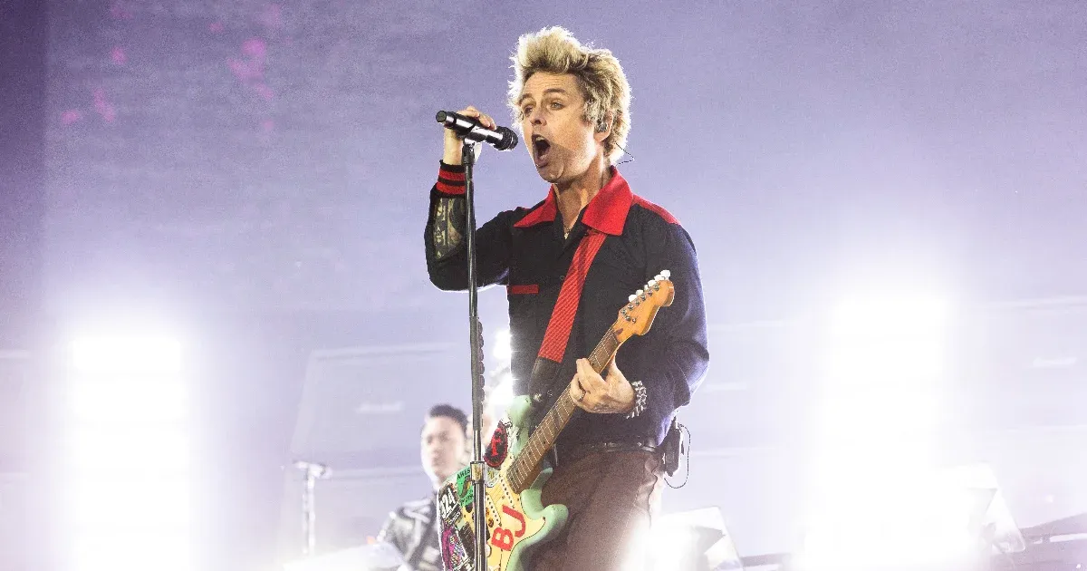 Egy gyanús drón miatt kellett leállítani a Green Day detroiti koncertjét
