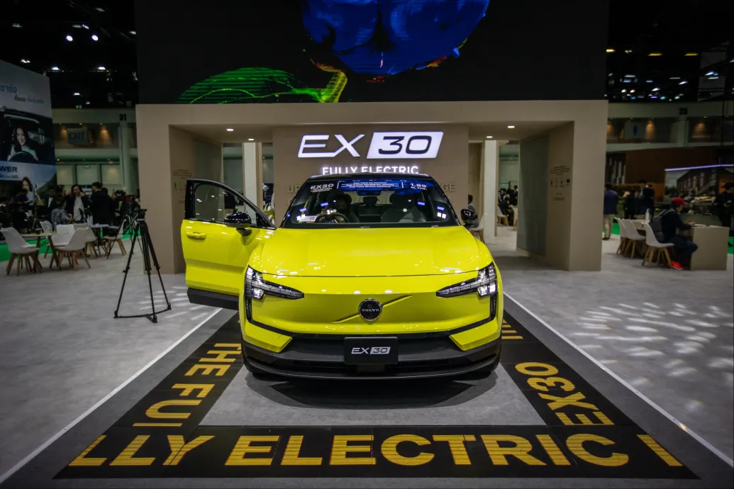 Feladja eredeti tervét a Volvo, 2030 után is fog belső égésű motoros autókat gyártani