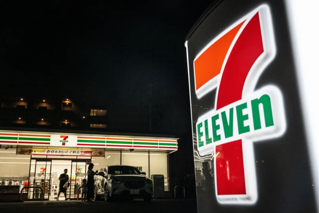 Majdnem annyit ajánlottak a 7-Elevenért, amennyiért Elon Musk megvette a Twittert, de a cég nem kért belőle