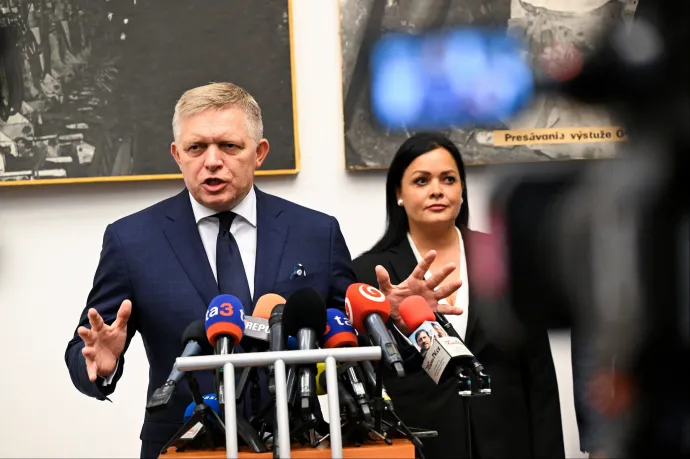 Robert Fico először tért vissza a helyszínre, ahol a merényletet elkövették ellene