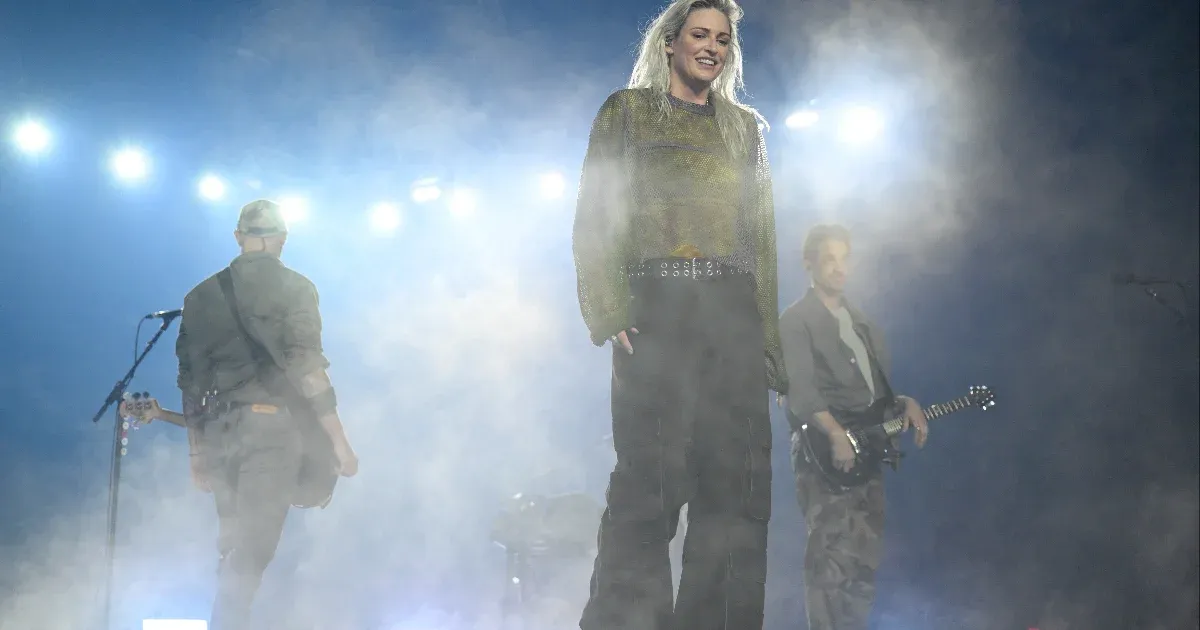 „Mindig a jót próbálom látni az emberekben, rosszul ítéltem meg őt” – a Linkin Park új énekese elmesélte, miért állt ki egy nemierőszak-tevő mellett