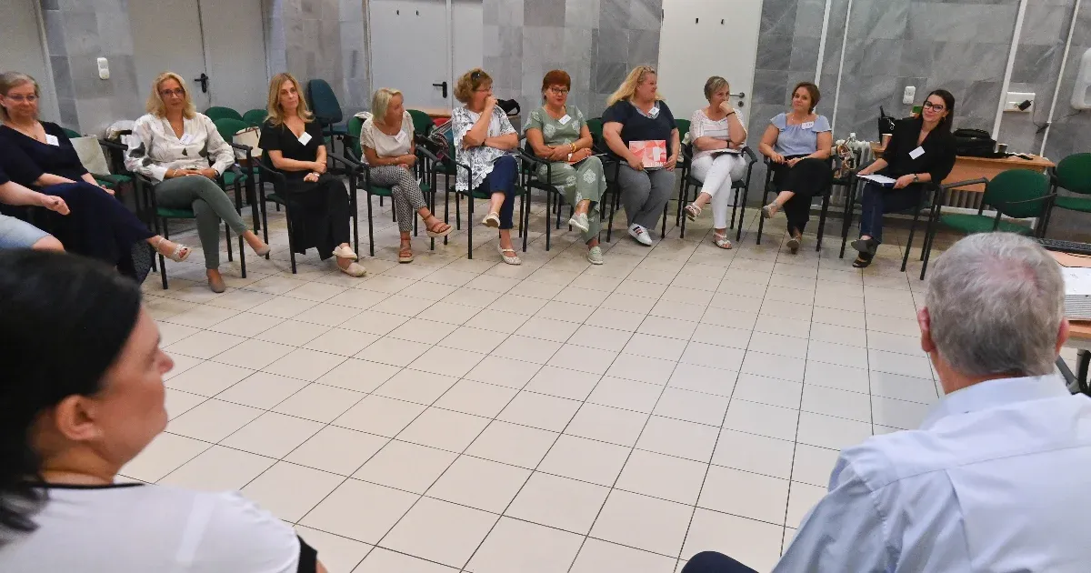 Tréningezik az egészségügyi szakdolgozókat, hogy jobb legyen a kommunikációjuk