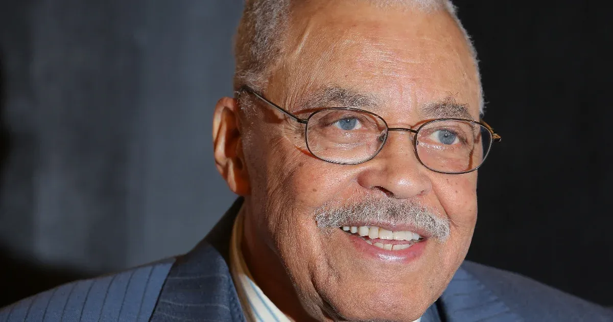 Meghalt a Darth Vader ikonikus hangját adó James Earl Jones