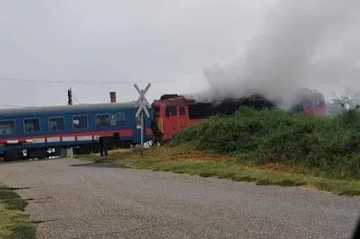 Kigyulladt egy mozdony Tiszafürednél