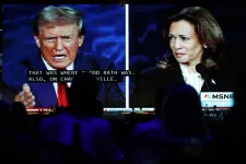 Kamala Harris labdába sem rúgott Donald Trump ellen – legalábbis a hamis állítások terén