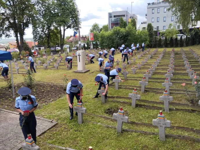 Hősök napja a Házsongárdban – Fotó: a Kolozs Megyei Tanács Facebook-oldala