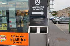 Tarthatatlan a helyzet a palackvisszaváltó automatáknál, lépnek a boltok