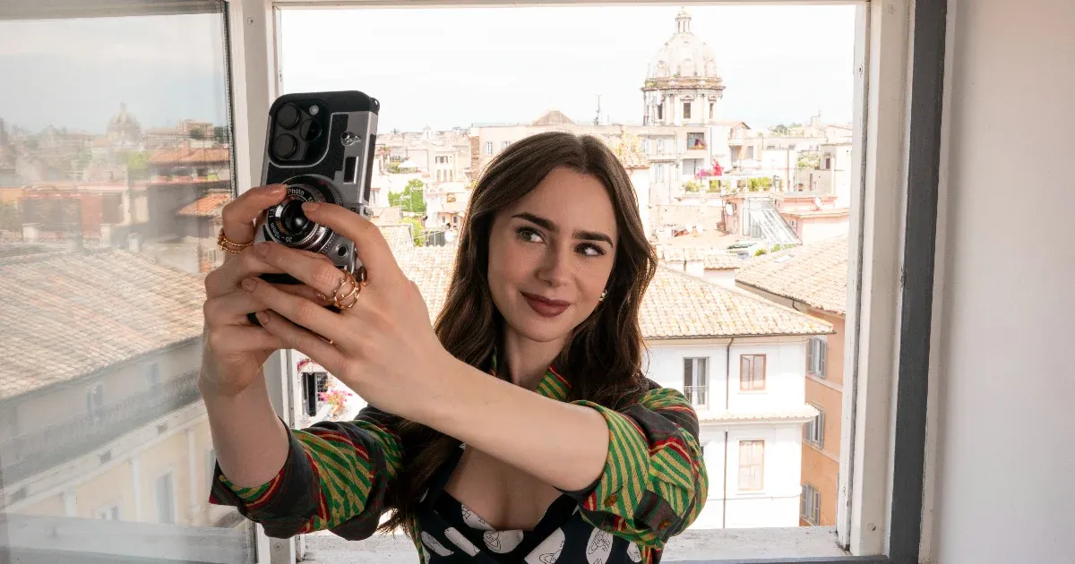Emily végre kiszabadul Párizsból