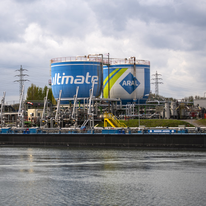 Európai üzemek zárnak be, romlanak a kilátások az olajiparban