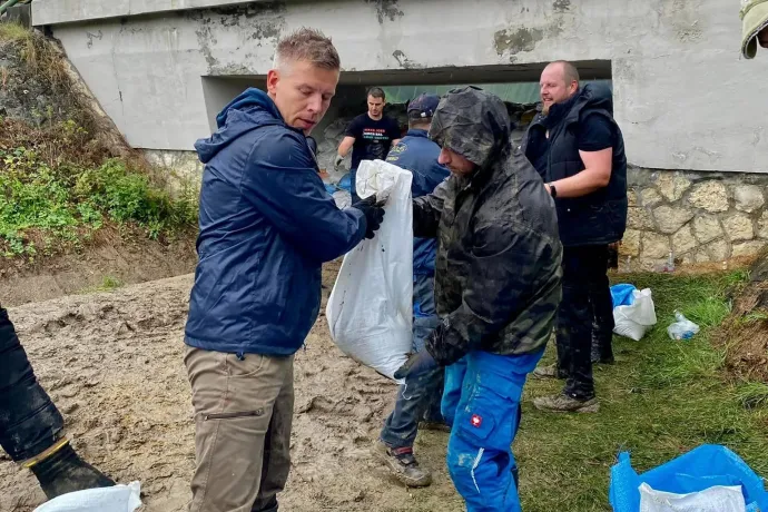 Török Gábor: Amit Magyar Péter a közelgő árvíz kapcsán csinál, az szinte tankönyvszerűen professzionális