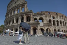 Tarthatatlanná vált a helyzet a turisták miatt, jövő évtől speciális adót vezetnének be Rómában