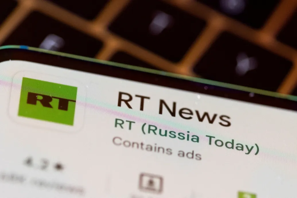 Letiltja a Facebook az RT és más orosz állami médiumok oldalait