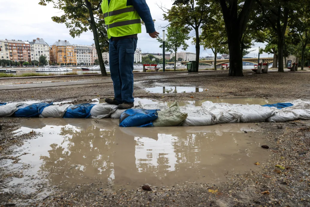 Ausztriában eddig 4 halálos áldozata van az árvíznek, estétől csak egy úton lehet eljutni Esztergomba