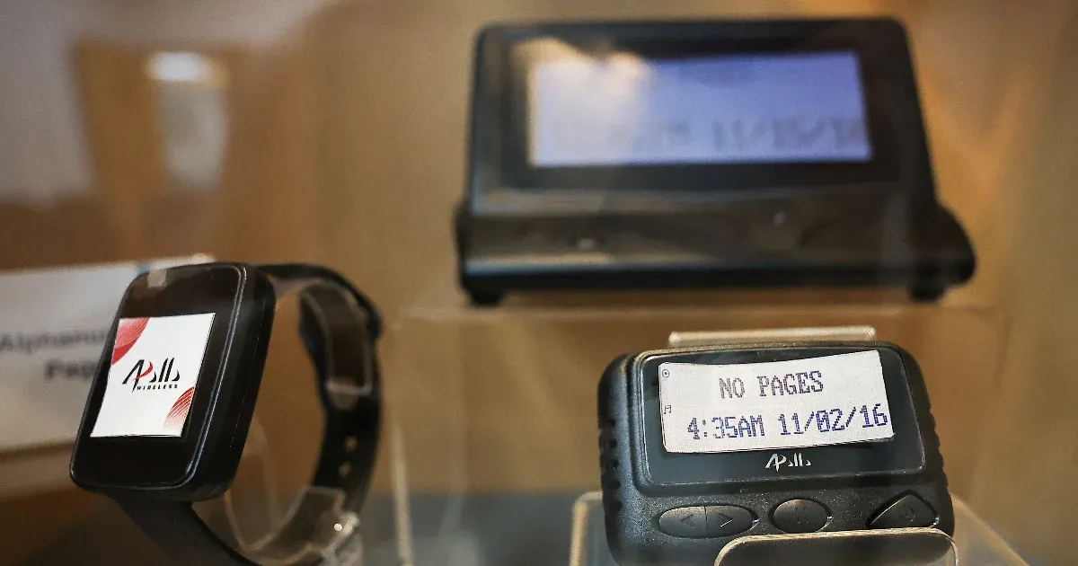 Csipogós bombák: nem fedőcégeknek, hanem dobós cégeknek tűnnek a budapesti és szófiai „Moszad-cégek”