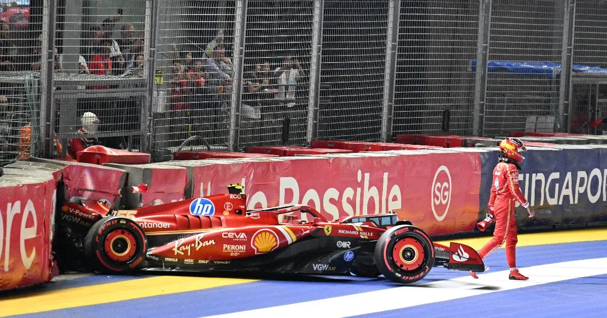 Sainz odacsapta a Ferrarit, Norrisé a szingapúri időmérő