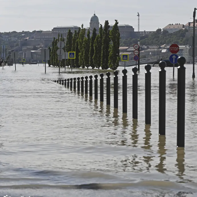 Grafikonon, hogyan áradt a Duna Budapestnél