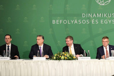 Varga Mihály csak a székében vagy pálfordulásában is követi majd Matolcsyt?