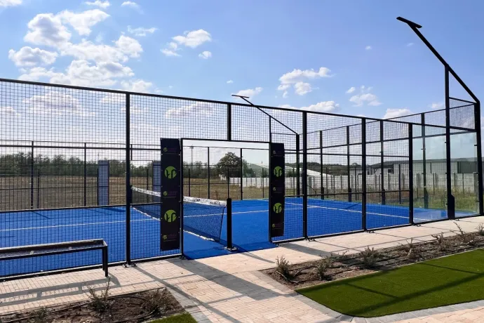 Okosabb és könnyebb játék a tenisznél: hódít a padel (x)