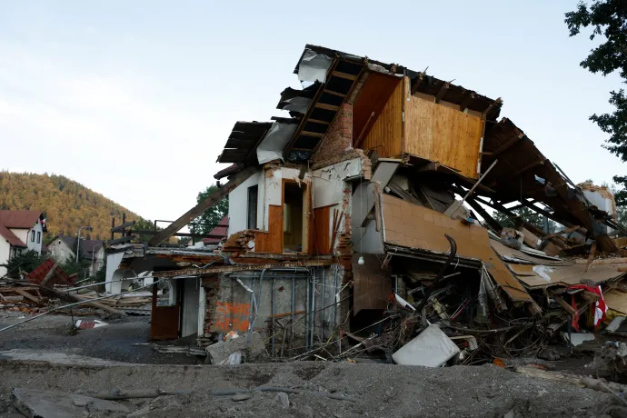 Stronie Śląskie az áradás után – Fotó: Kuba Stezycki / Reuters