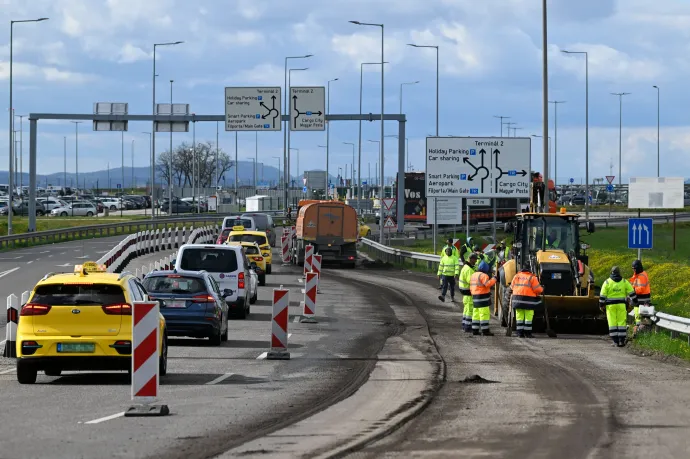 Attól tart a kormány, hogy a külföldieknek „alacsony színvonalúnak” tűnhet a reptérre vezető út, vizsgálják a felújítást