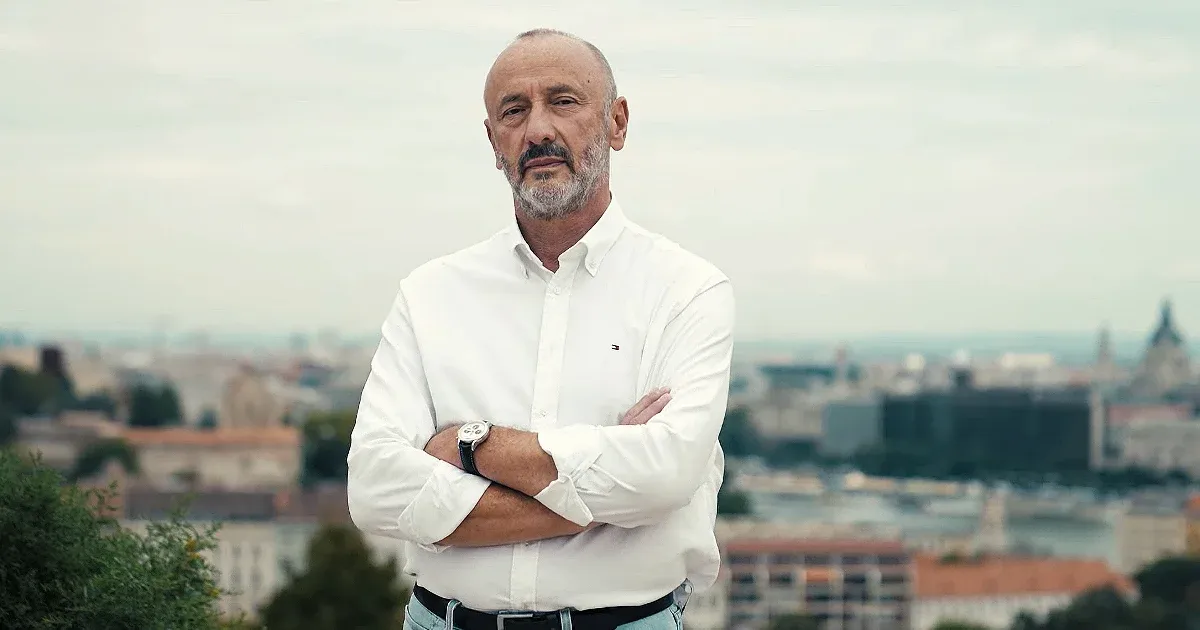 Viccnek is durva: a volt III/III-as titkosszolga útja a szuverenitás védelméig