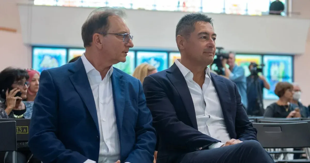 Valaki megtrollkodta a közmédia kívánságműsorát, Elvis börtönös számát küldte a korrupcióval vádolt MSZP-s politikusoknak