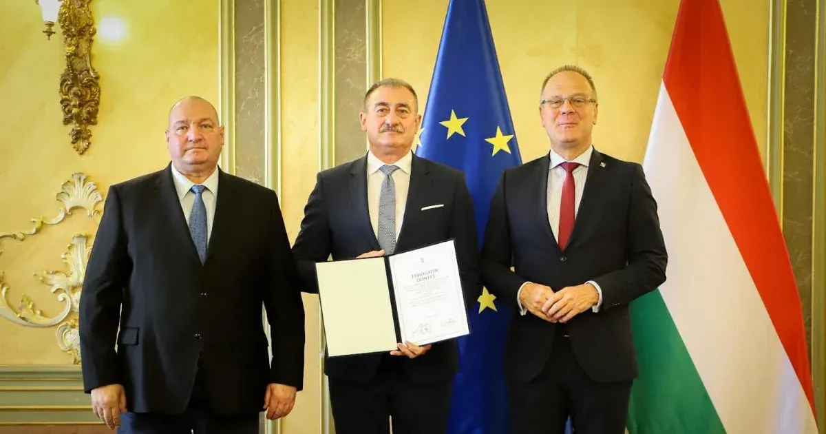 Németh Szilárd aláírása is rákerült egy kormányzati döntésről szóló dokumentumra