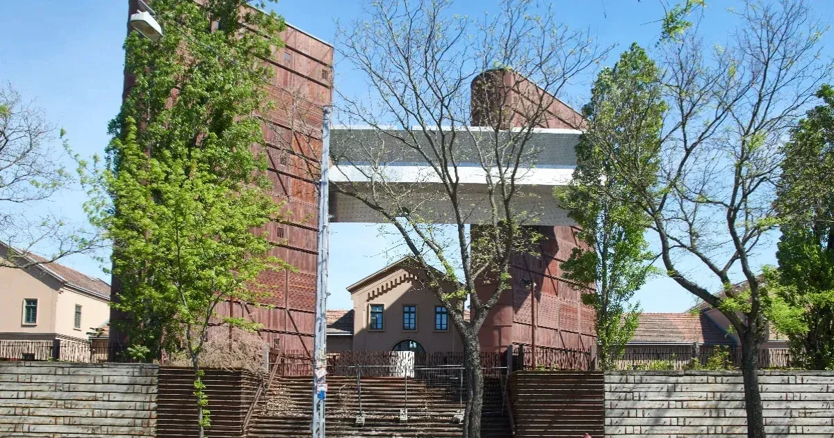 A kormány teljesen kizárta Köves Slomóékat a Sorsok Háza projektből