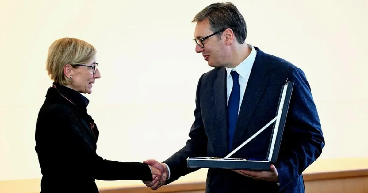 Kitüntette a magyar ENSZ-nagykövetet a szerb elnök, miután a kormány a srebrenicai emléknap ellen szavazott
