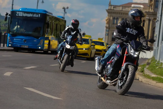 Kormányzati terv: a bukósisakon kívül más védőfelszereléseket is előírhatnak a motorosoknak