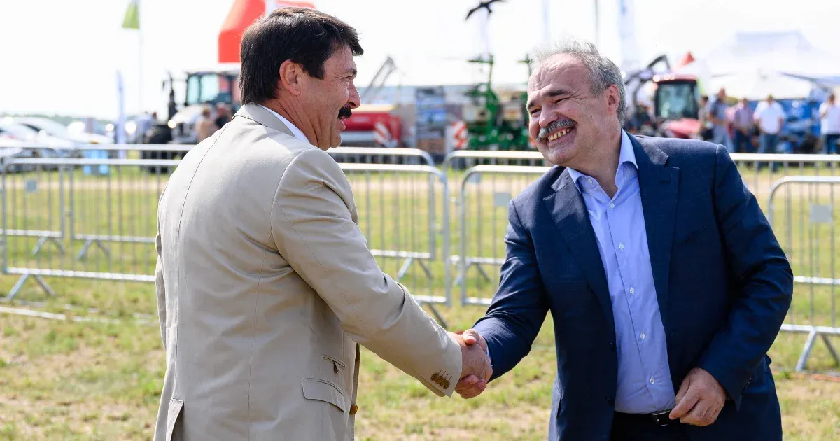 Áder János és Nagy István összekacsintva ismerte el, hogy lehet kamuzással pénzt szerezni az EU-tól