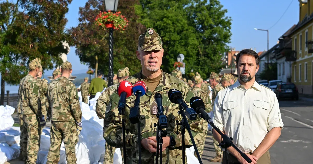 Szalay-Bobrovniczky szerint már kétezren jelentkeztek önkéntes tartalékosnak a nyári kampány óta