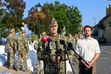 Szalay-Bobrovniczky szerint már kétezren jelentkeztek önkéntes tartalékosnak a nyári kampány óta