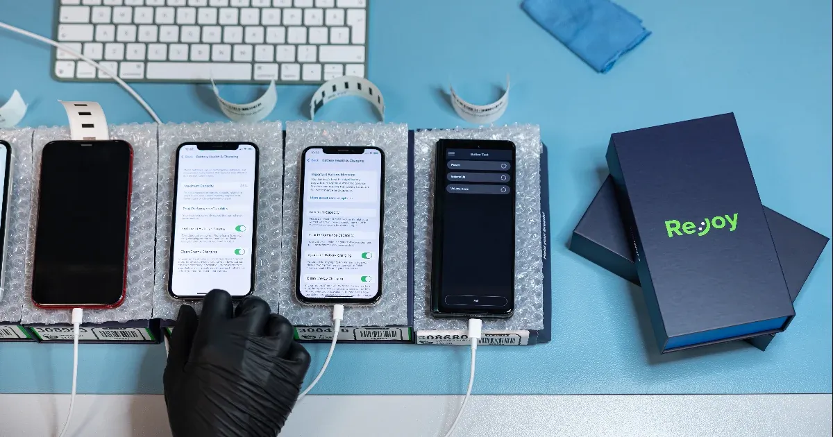 A diákok újabb és drágább felújított mobilokat vesznek, mint az átlag (x)
