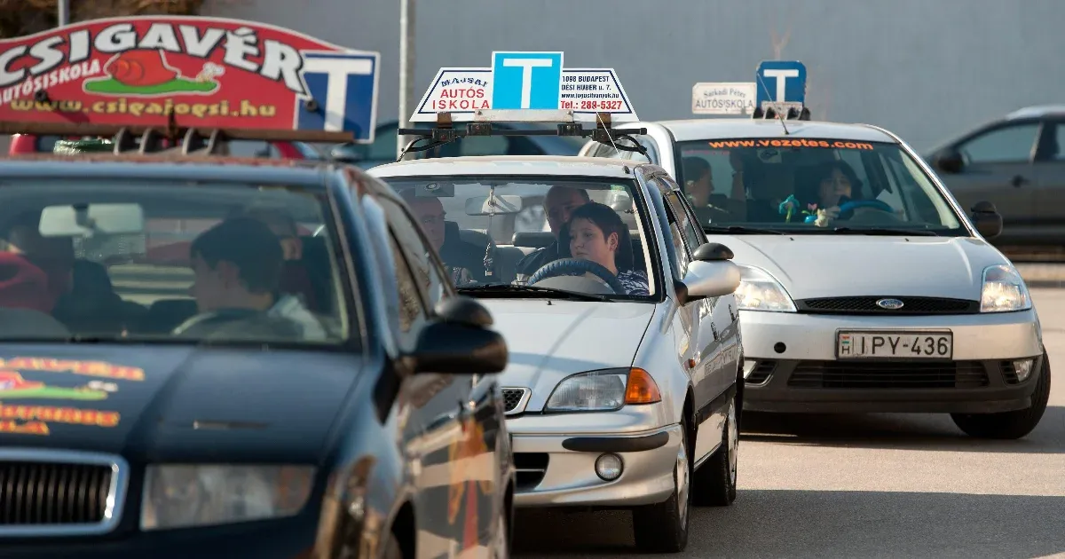 Mostanra biztossá vált, hogy mégsem lesz ősztől ingyenes a jogosítvány minden középiskolásnak
