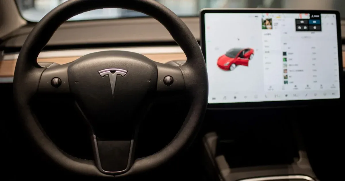 Ötmillió forinttal olcsóbban lehet már Tesla Model 3-at kapni, beesett a használt elektromos autók átlagára