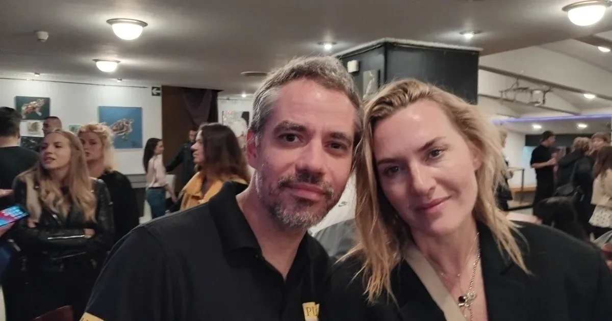 Kate Winslet és Alexander Skarsgård a Puskinban moziztak