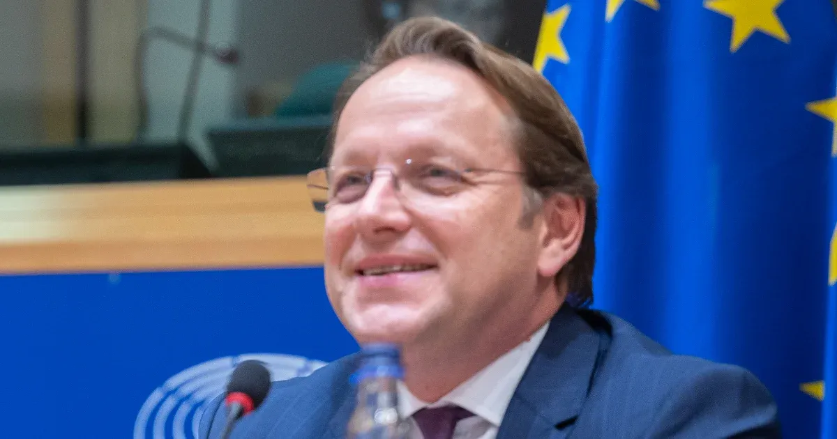Politico: A magyar EU-biztosjelölt simán vette az első akadályt, 25-ből 23 társa nem
