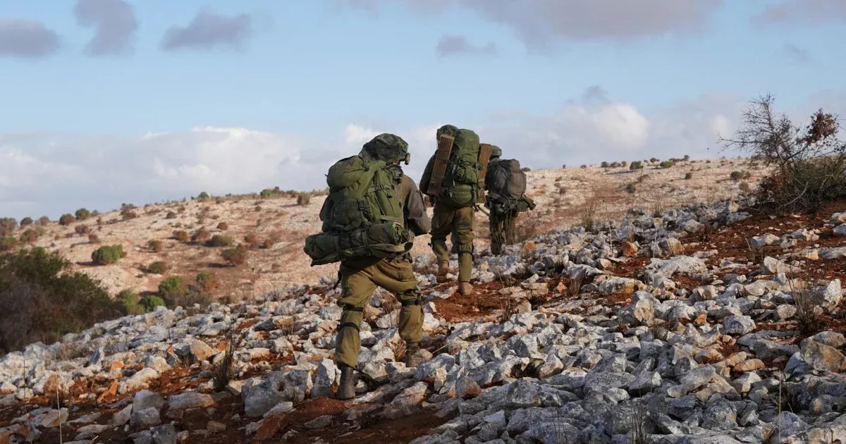 Izrael nekiment a Hezbollah határerődjének