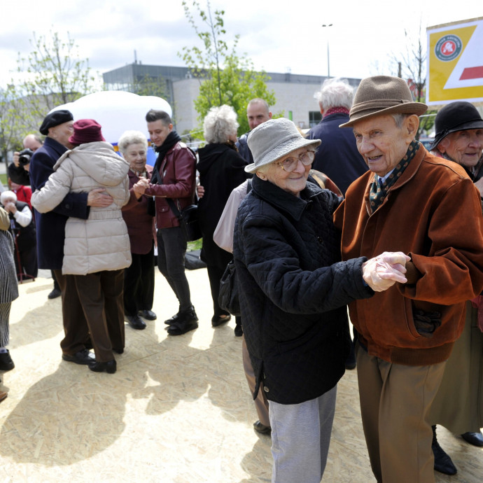 A Pénzügyminisztérium szerint kacsa a Nők 43+ról szóló hír, marad a Nők 40