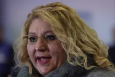 Feljelentést tettek Şoşoacă ellen Ceauşescu kultuszának terjesztése miatt