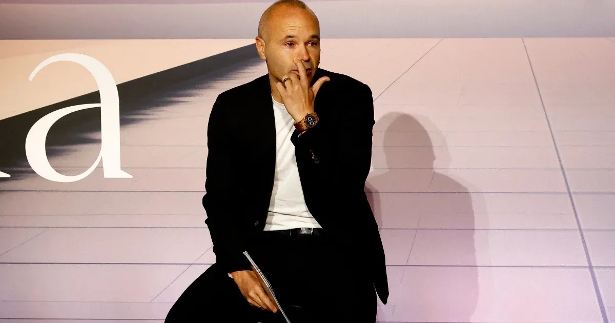 Andrés Iniesta könnyek között jelentette be, hogy visszavonul