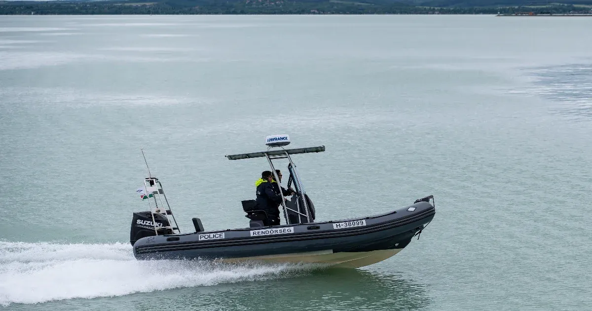 Hetekig ömlött a szennyvíz a Balatonba nyáron, ezért kellett bezárni a tihanyi strandot is