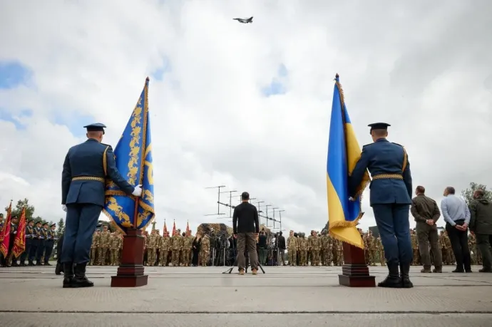 Az első ukrán F-16-osok átadása 2024. augusztus 4-én – Fotó: Ukrainian Presidency / AFP