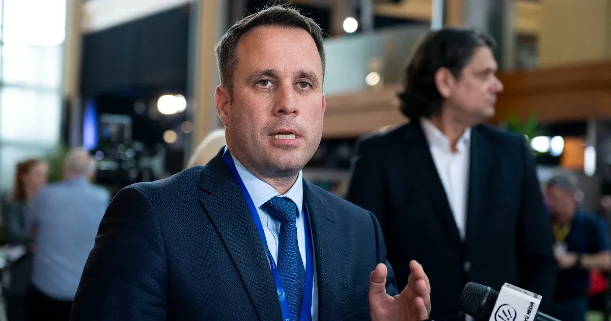 Dömötör Csaba az EP elnökétől kéri, hogy vonja meg Magyar Péter szakbizottsági tisztségét