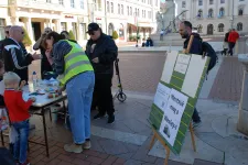 Fültisztítókból rakta ki otthon a Wesley nevét az autista kisfiú, akinek nagyon hiányzik a bezáratott iskola